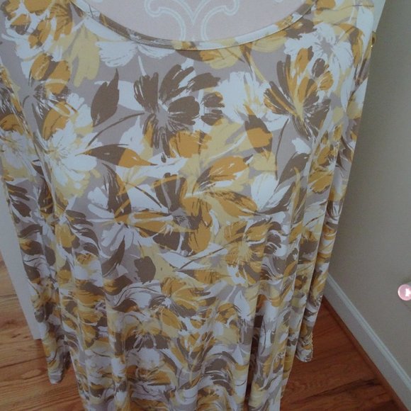 Women's XL Yelow/Tan Tunic Top NWT - Picture 2 of 9